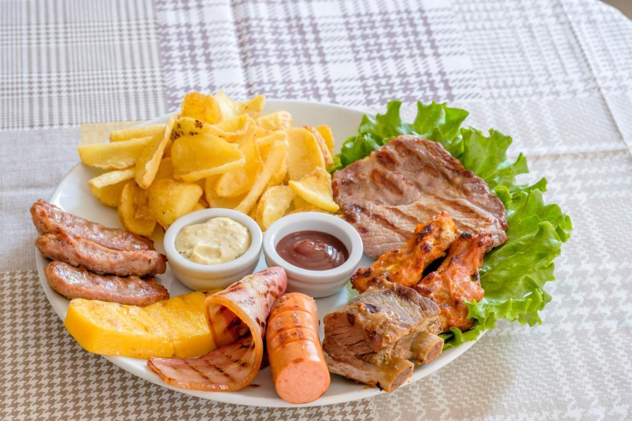 Albergo Trattoria Italia Desenzano del Garda Bagian luar foto